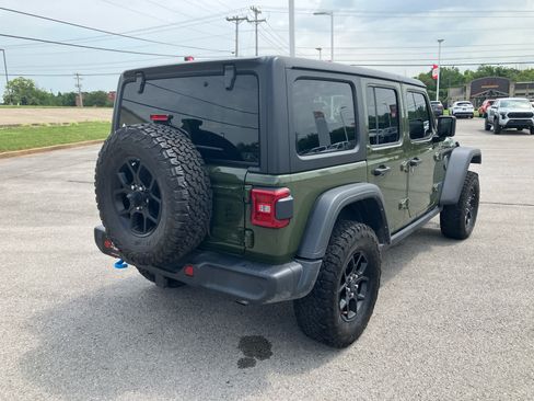 Used 2024 Jeep Wrangler Unlimited AWD/4WD image 7