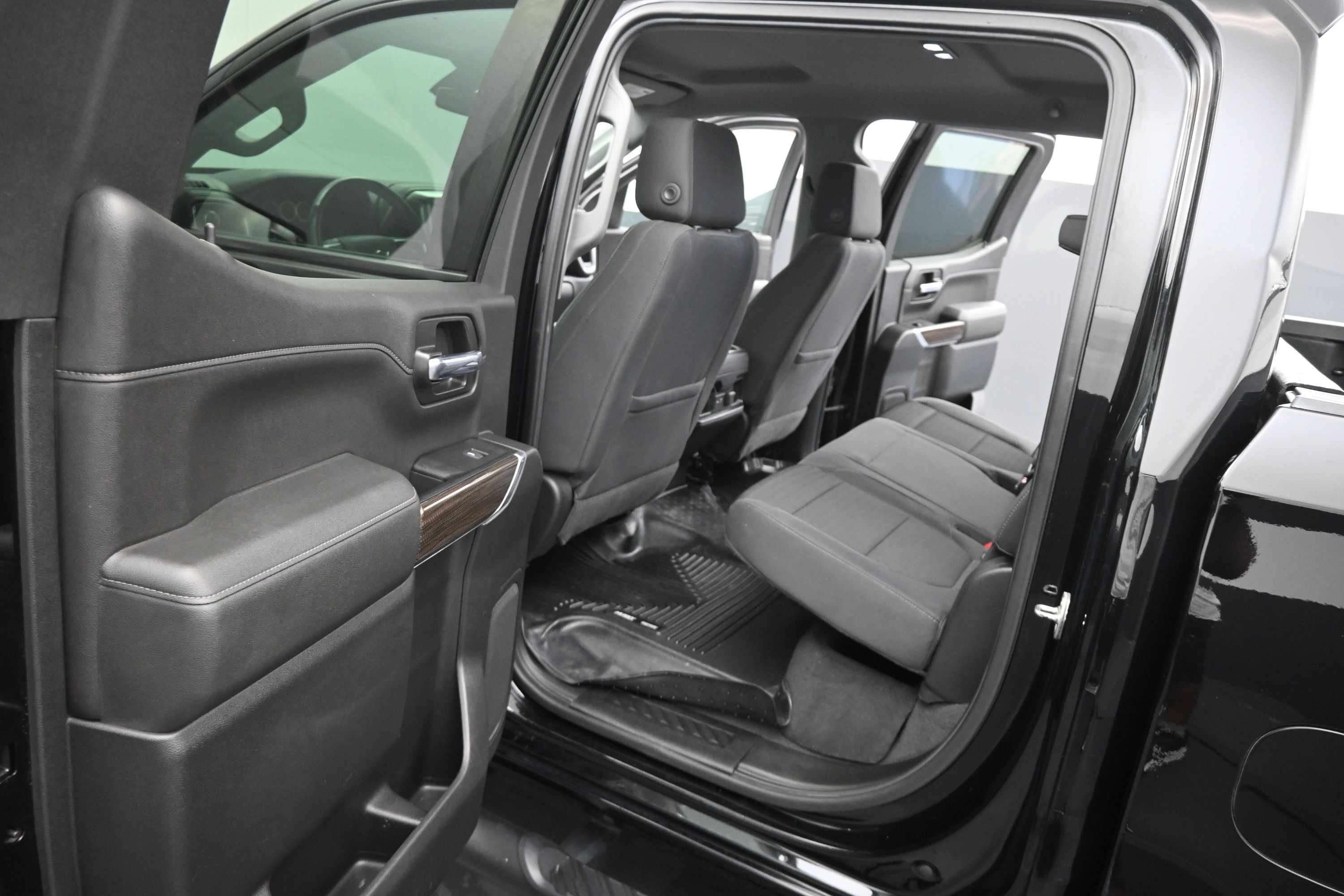 Used 2019 Chevrolet Silverado 1500 RST w/ All-Star Edition AWD/4WD image 17