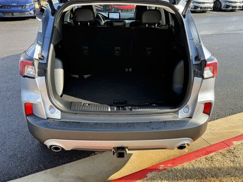 Used 2022 Ford Escape Titanium w/ Class II Trailer Tow Package image 7