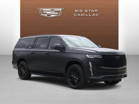 Certified 2024 Cadillac Escalade ESV Luxury RWD image 7