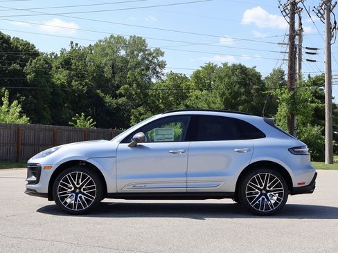 New 2025 Porsche Macan image 2