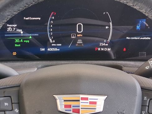 Used 2024 Cadillac XT4 Sport w/ Technology Package FWD image 13