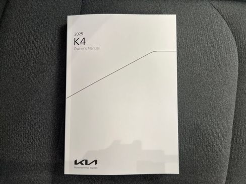 Used 2025 Kia K4 FWD image 29