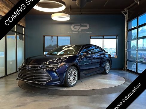 Used 2022 Toyota Avalon Limited w/ Advanced Safety Package FWD image 7