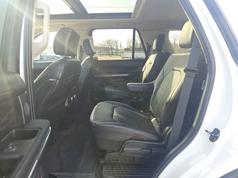 Used 2021 Ford Expedition Platinum image 32