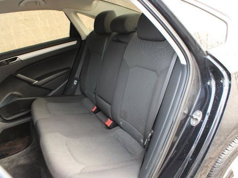 Used 2017 Volkswagen Passat 1.8T S FWD image 13
