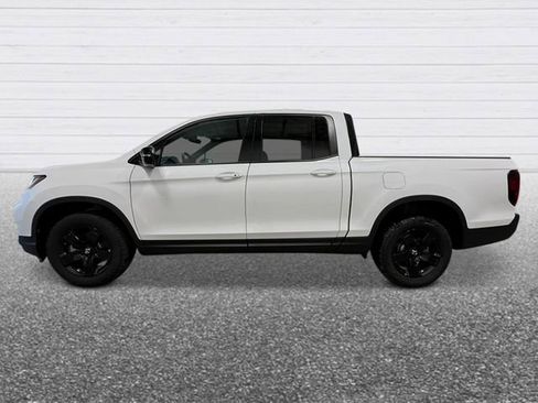 New 2026 Honda Ridgeline Black Edition image 2