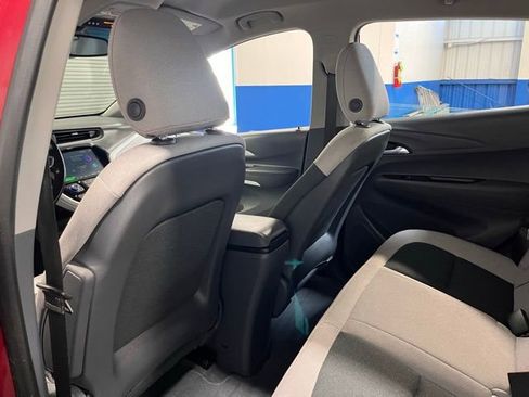Used 2021 Chevrolet Bolt LT image 17