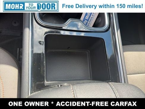 Used 2025 Chevrolet Traverse LT image 23