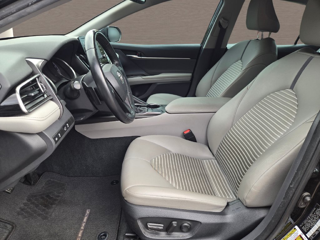 Used 2023 Toyota Camry SE w/ Convenience Package FWD image 20