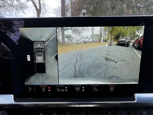 Used 2024 Chevrolet Silverado 1500 LTZ w/ Technology Package image 26