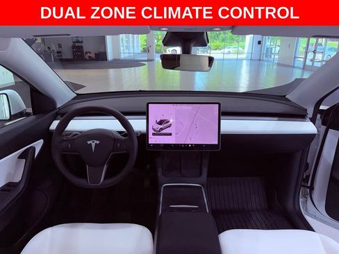 Used 2021 Tesla Model Y Long Range AWD/4WD image 11