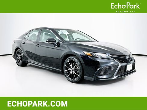 Used 2024 Toyota Camry SE AWD/4WD image 1