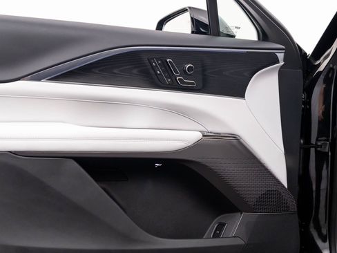 New 2026 Cadillac Lyriq Sport image 14