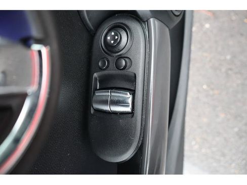 Used 2015 MINI Cooper 2-Door Hardtop image 9