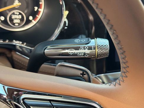 Used 2024 Bentley Continental GT image 25