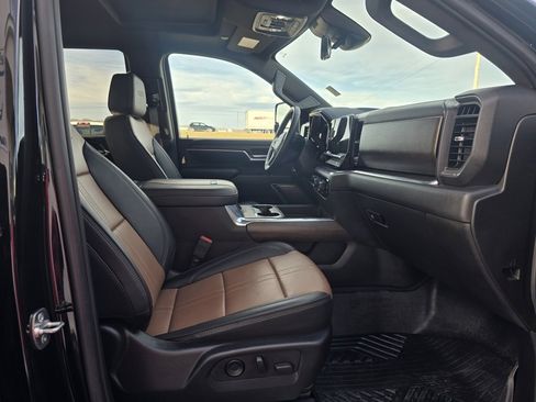 Used 2025 Chevrolet Silverado 2500 High Country w/ High Country Premium Package image 25