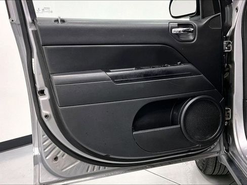 Used 2016 Jeep Compass Sport w/ Power Value Group image 20