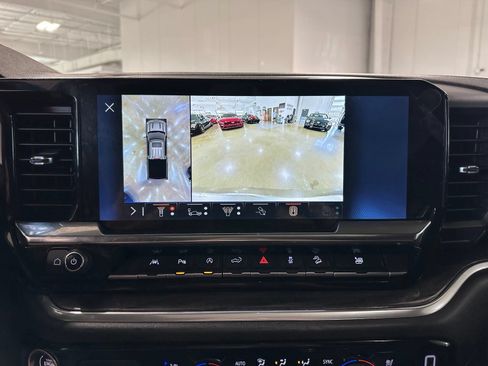 Used 2025 Chevrolet Silverado 1500 LTZ w/ Z71 Off-Road Package AWD/4WD image 27