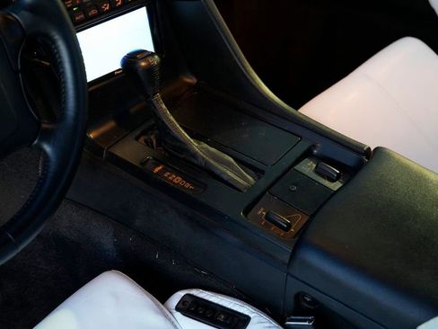 Used 1992 Chevrolet Corvette Convertible image 35