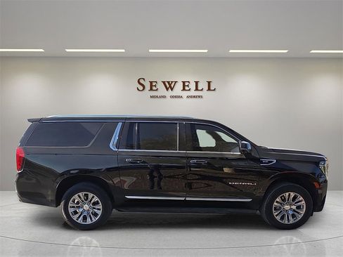 Used 2023 GMC Yukon XL Denali image 5