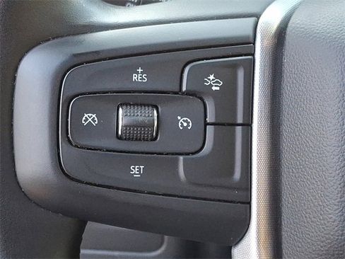 Used 2024 GMC Yukon SLT image 24