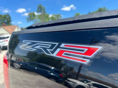 Used 2019 Chevrolet Colorado ZR2 w/ ZR2 Midnight Special Edition AWD/4WD image 11