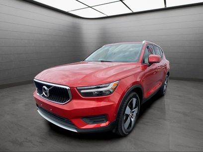 Used 2019 Volvo XC40 T4 Momentum