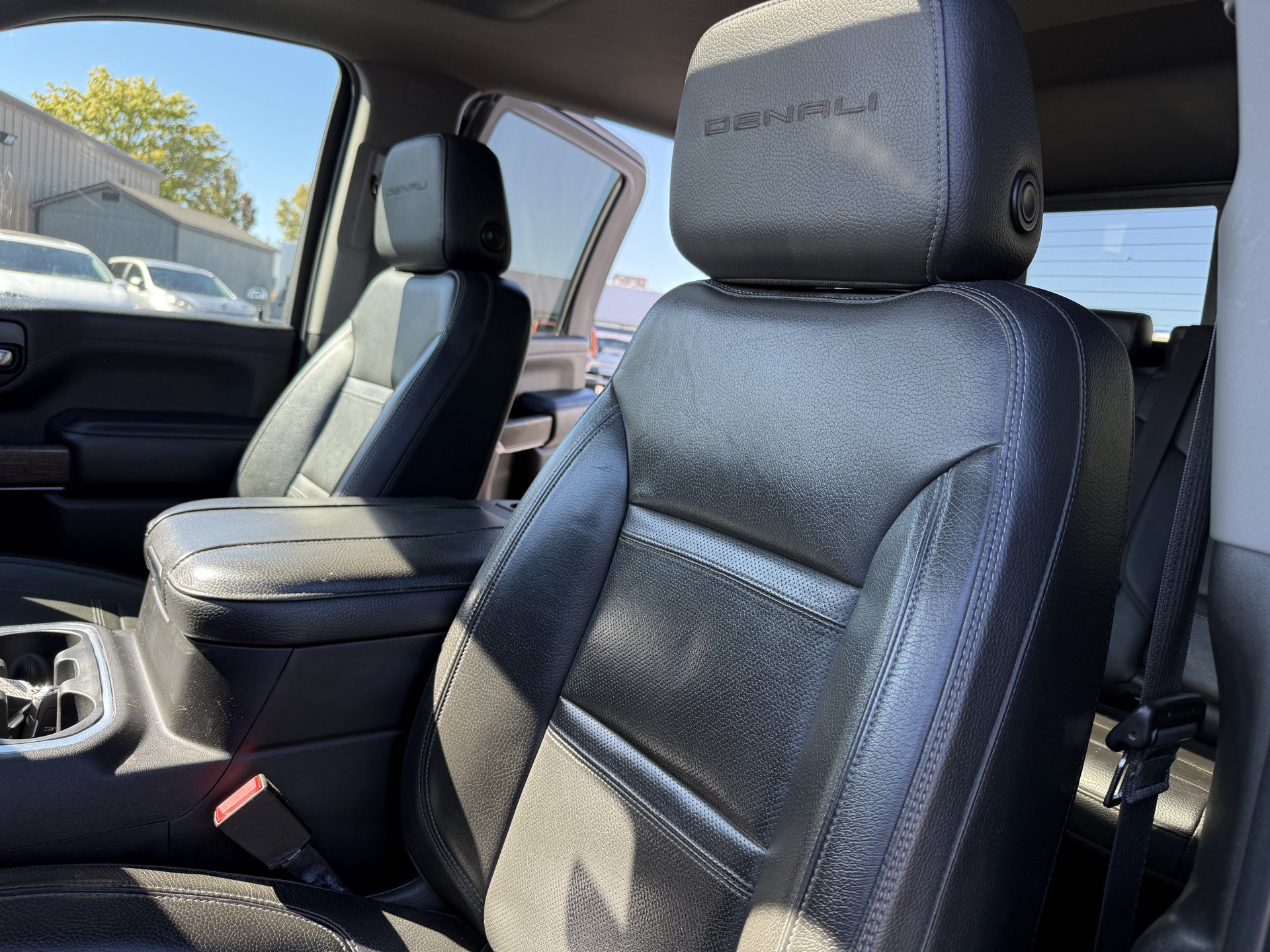 Used 2023 GMC Sierra 3500 Denali w/ Denali Ultimate Package AWD/4WD image 30
