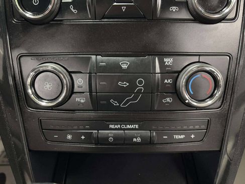 Used 2018 Ford Explorer FWD image 33