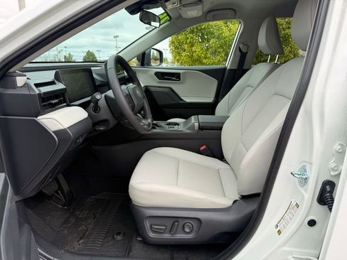 Used 2026 Toyota RAV4 SE w/ Convenience Package AWD/4WD image 11
