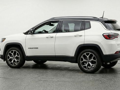 Used 2025 Jeep Compass Limited AWD/4WD image 9