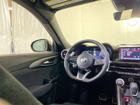 Used 2024 Alfa Romeo Tonale Veloce image 15