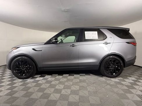 Used 2025 Land Rover Discovery S AWD/4WD image 3