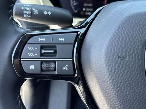 New 2026 Honda HR-V EX-L image 16