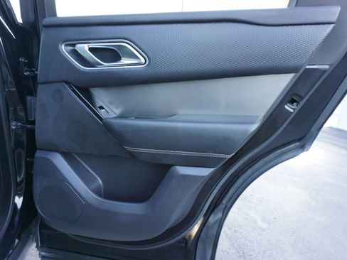 Used 2018 Land Rover Range Rover Velar S image 13