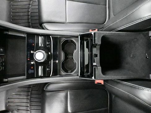 Used 2022 Jeep Grand Cherokee Overland w/ Luxury Tech Group IV image 41