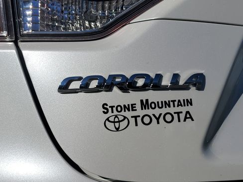 Certified 2025 Toyota Corolla LE image 8