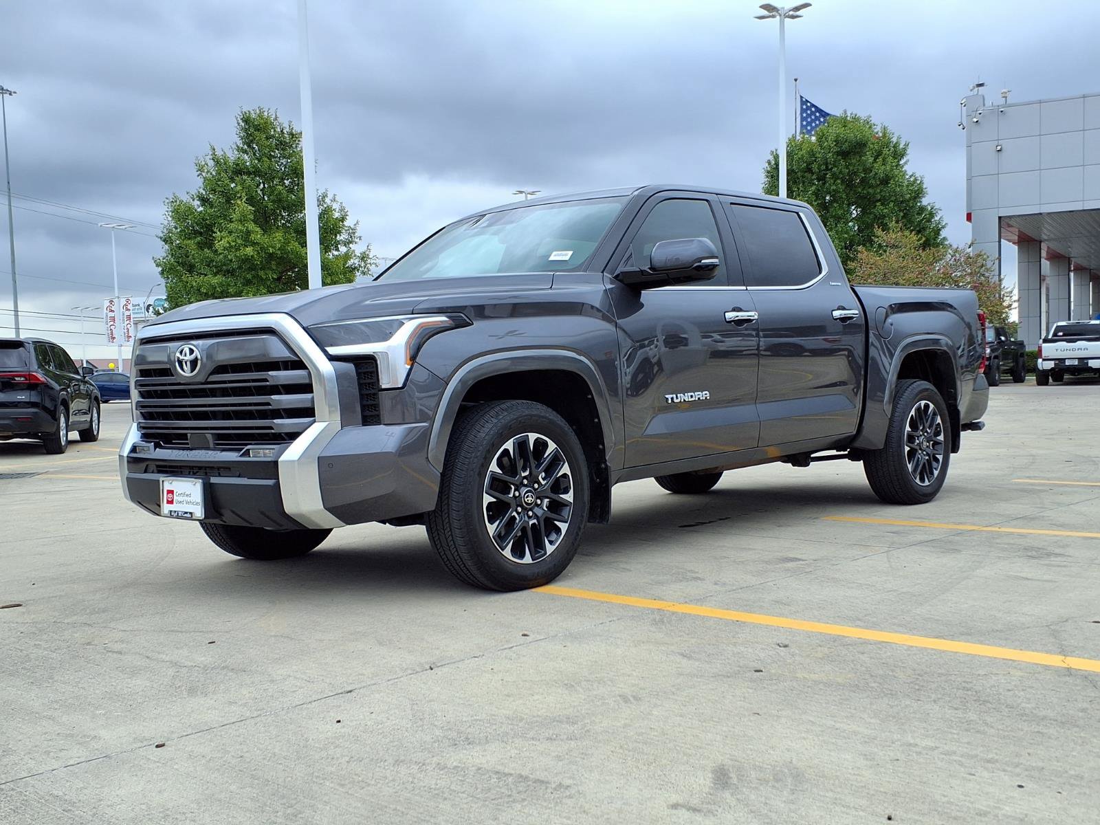 Certified 2025 Toyota Tundra Limited AWD/4WD image 1