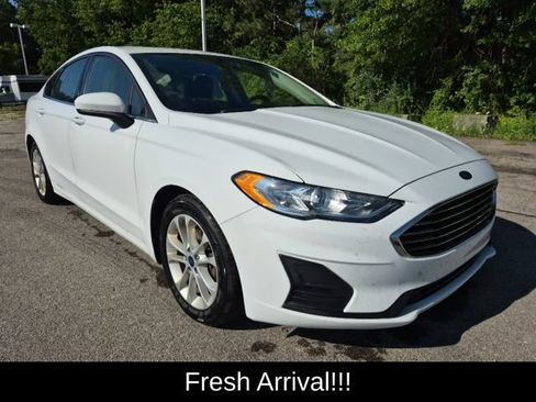 Used 2020 Ford Fusion SE FWD image 8