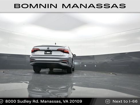 Used 2023 Volkswagen Jetta SEL image 28