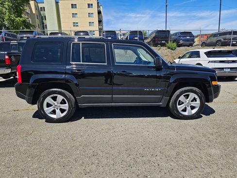 Used 2015 Jeep Patriot Sport w/ Power Value Group AWD/4WD image 9