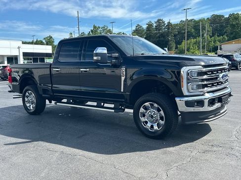 Used 2026 Ford F250 Lariat w/ Lariat Premium Package AWD/4WD image 4
