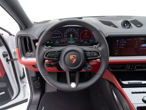 New 2026 Porsche Cayenne E-Hybrid Coupe image 22