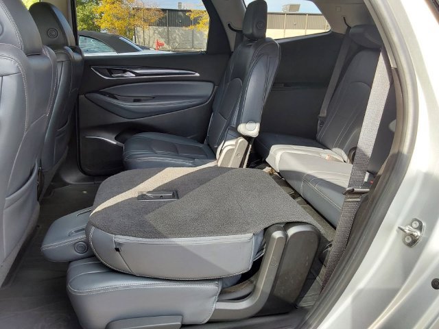 Used 2018 Buick Enclave Essence FWD image 13