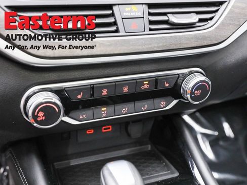 Used 2023 Nissan Altima 2.5 SV w/ SV Premium Package image 20