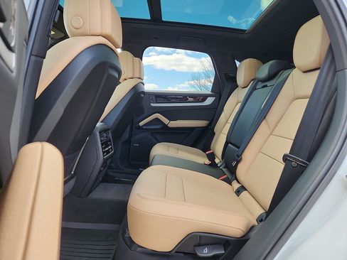 New 2026 Porsche Cayenne image 11