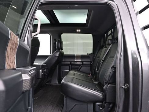 Used 2018 Ford F250 Lariat w/ Lariat Ultimate Package AWD/4WD image 21