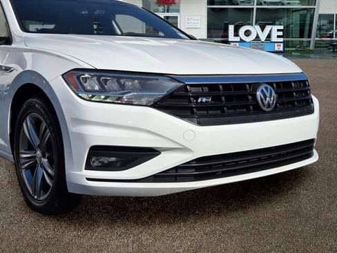 Used 2019 Volkswagen Jetta R-Line w/ R-Line Cold Weather Package FWD image 8