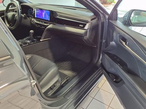 Used 2025 Toyota Camry XSE FWD image 22